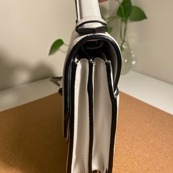 Mackage handbag - Picture 3 of 13